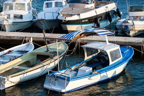 Bateau Moteur Dans Port Dans Village Sveta Nedilja Sur Île — Photo