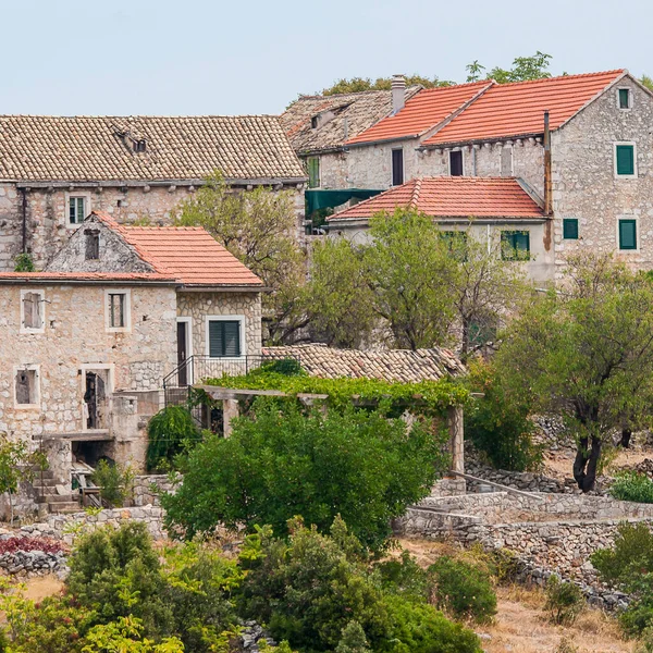 Hırvatistan 'ın Hvar adasındaki Selca' nın güzel manzarası.