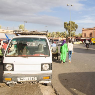 MARRAKECH, MOROCCO - CIRCA EPTEMBER 2014: Marakeş sokakları Eylül 2014 civarı Marakeş 'te.