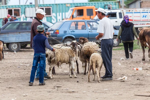 Karakol Kyrgyzstan Circa Giugno 2017 Mercato Settimanale Animali Domenicali Nella — Foto Stock