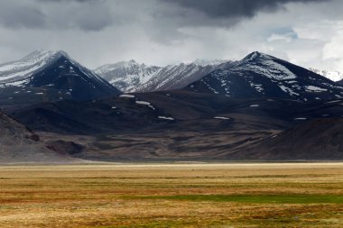 Tacikistan 'daki Pamir Dağları' nın güzel manzarası