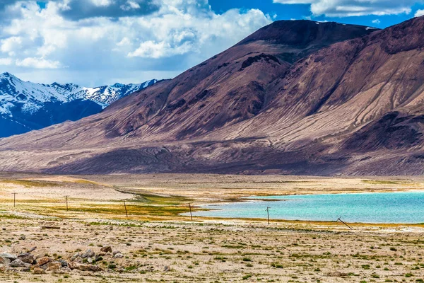 タジキスタンのパミールにあるサスキクル湖の美しい景色 — ストック写真