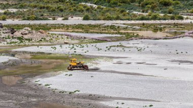 Wachan Koridoru boyunca Panj Nehri 'nin güzel manzarası