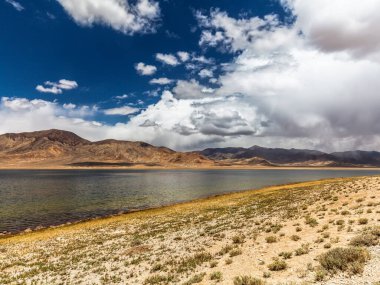 Tacikistan, Pamir 'deki Rangkul Gölü' nün güzel manzarası