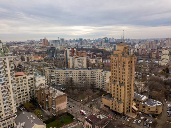 Hava Bulutluyken Kiev Şehir Caddesi Hava Aracı Görünümü — Stok fotoğraf