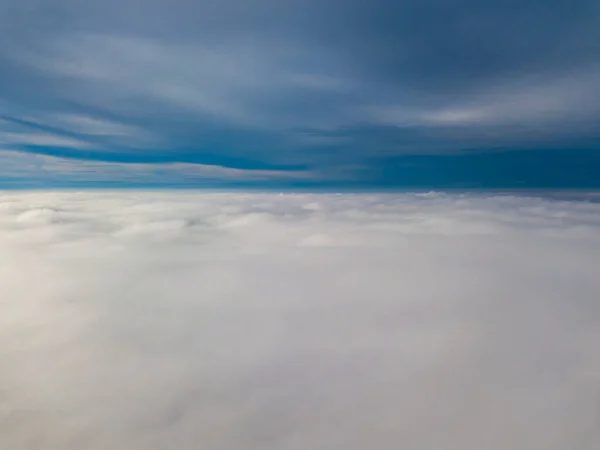 Високий Політ Над Туманом Повітряний Вигляд Безпілотника — стокове фото
