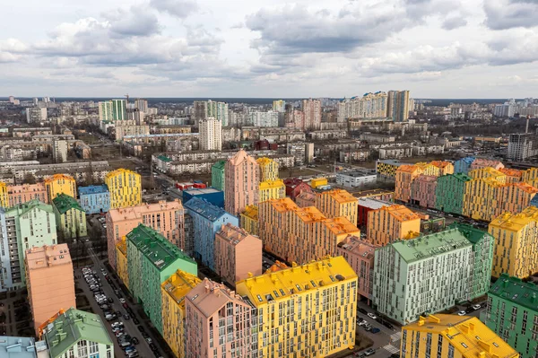 Nombreux Bâtiments Résidentiels Multicolores Kiev Par Temps Nuageux Vue Aérienne — Photo