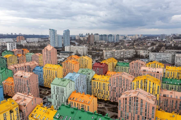 Nombreux Bâtiments Résidentiels Multicolores Kiev Par Temps Nuageux Vue Aérienne — Photo