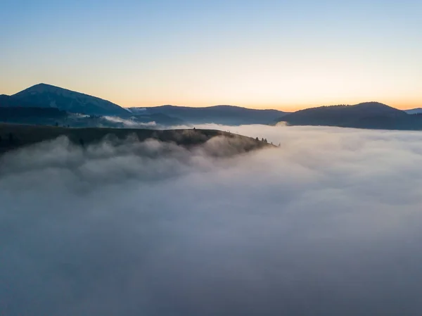 Nebbia Mattutina Nei Carpazi Ucraini Vista Aerea Drone — Foto Stock