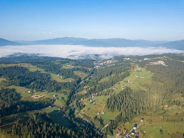 Ukraińskie Karpaty Góry Letni Poranek Widok Drona Powietrza — Zdjęcie stockowe