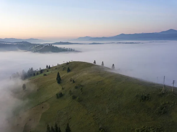 Ранковий Туман Українських Карпатах Повітряний Дрон — стокове фото