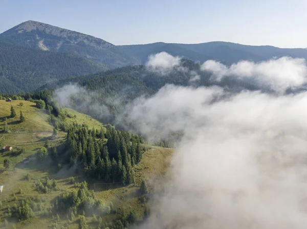 Morgennebel Den Ukrainischen Karpaten Drohnenblick Aus Der Luft — Stockfoto