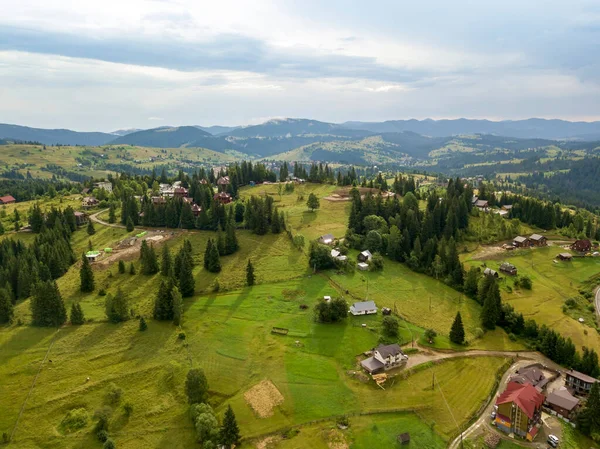 Grüne Berge Der Ukrainischen Karpaten Sommer Drohnenblick Aus Der Luft — Stockfoto