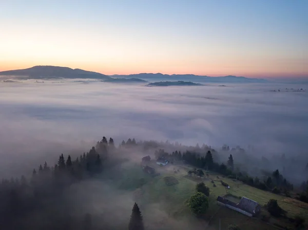 Alba Sulla Nebbia Nei Carpazi Ucraini Vista Aerea Drone — Foto Stock