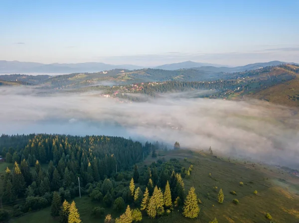 Morgennebel Den Ukrainischen Karpaten Drohnenblick Aus Der Luft — Stockfoto