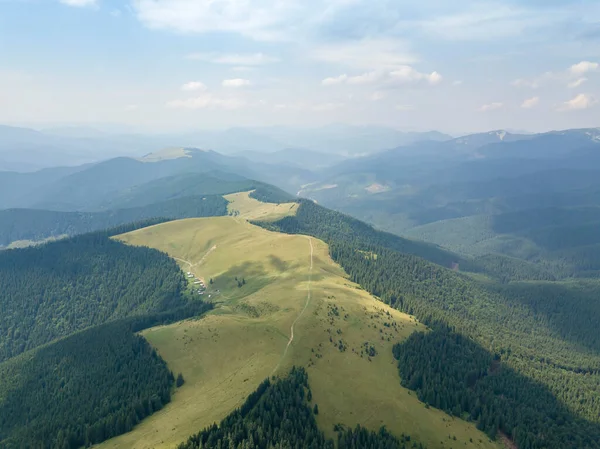 Green Mountains Ukrainian Carpathians Summer Sunny Day Rare Clouds Aerial — Stock Photo, Image