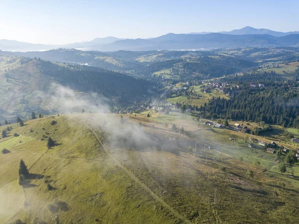 Cárpatos Ucranianos Montanhas Uma Manhã Verão Vista Aérea Drones — Fotografia de Stock