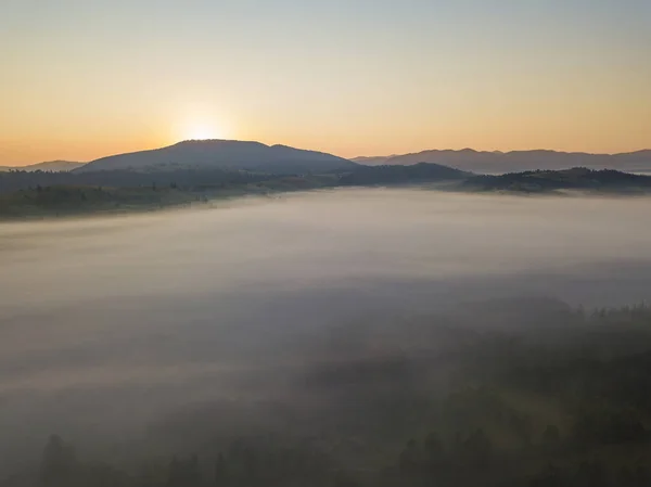 Lever Soleil Sur Brouillard Dans Les Carpates Ukrainiennes Vue Aérienne — Photo