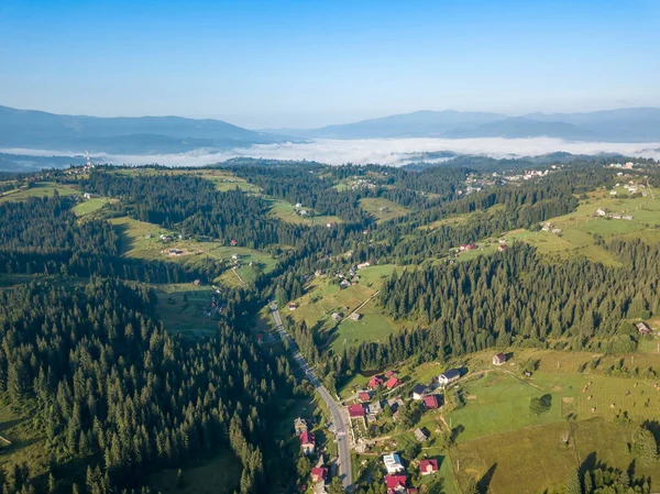 Cárpatos Ucranianos Montanhas Uma Manhã Verão Vista Aérea Drones — Fotografia de Stock