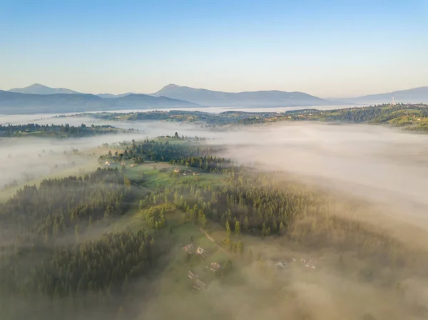 Brume Matinale Dans Les Montagnes Des Carpates Ukrainiennes Vue Aérienne — Photo