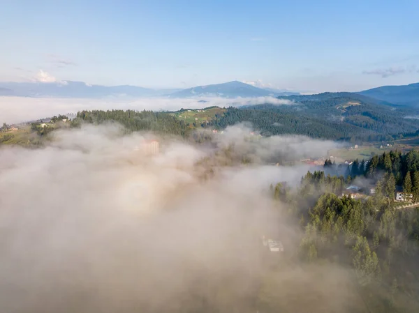 Nevoeiro Matutino Nos Cárpatos Ucranianos Vista Aérea Drones — Fotografia de Stock