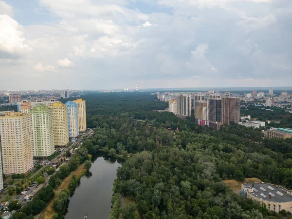 Kiev Günbatımı Gökyüzünde Yağmur Bulutları Hava Aracı Görünümü — Stok fotoğraf