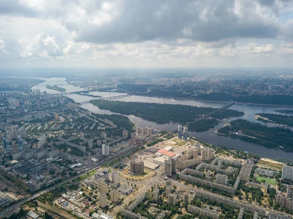 Alto Vuelo Sobre Kiev Día Nublado Vista Aérea Del Dron — Foto de Stock