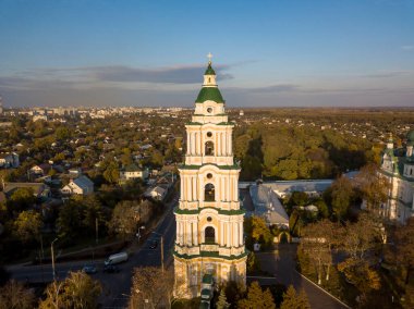 Chernigov 'daki Trinity Manastırı. Hava aracı görünümü.