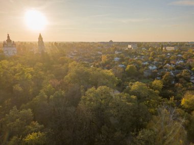 Chernihiv şehri manzarası. Hava aracı görünümü.