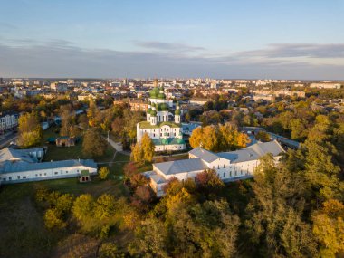 Chernigov 'daki Dönüşüm Katedrali. Hava aracı görünümü.