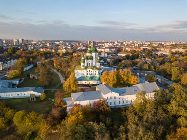 Chernigov 'daki Dönüşüm Katedrali. Hava aracı görünümü.