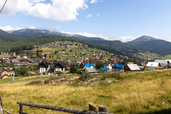 Buildings Settlement Mountainous Carpathians — Foto de Stock