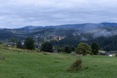 Ukrayna Karpatları 'ndaki Alp yerleşkesi