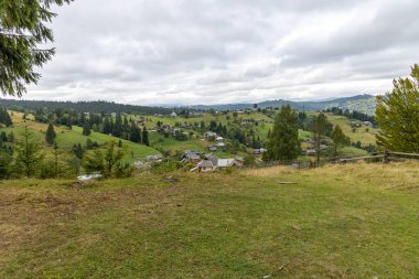 Ukrayna Karpatları 'ndaki Alp yerleşkesi
