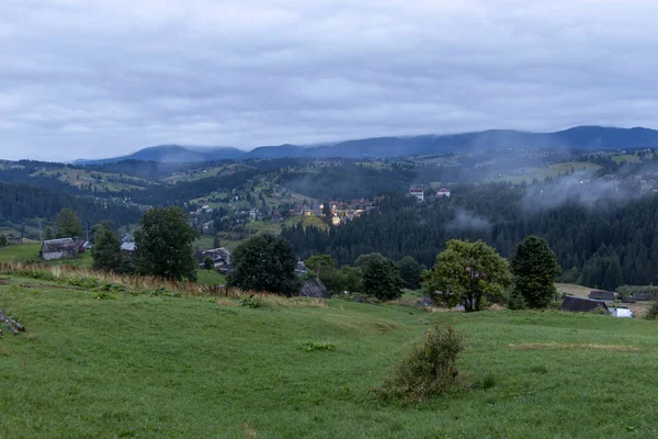 Alpine Settlement Ukrainian Carpathians — Stock Photo, Image