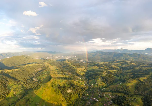 Drohnen Aus Der Luft Regenbogen Den Bergen Der Ukrainischen Karpaten — Stockfoto