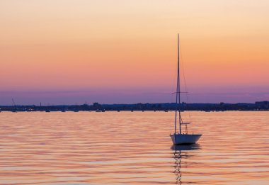 dorset içinde sandbanks günbatımında sakin