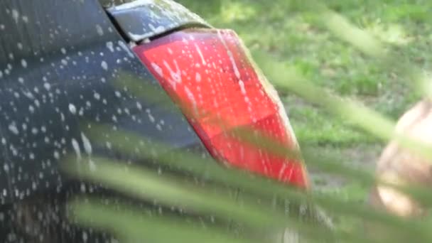 Close Man Washing Car — Stok video