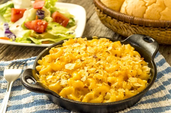 Bake macaroni and cheese — Stock Photo, Image