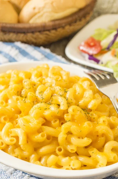 Creamy mac and cheese dinner — Stock Photo, Image