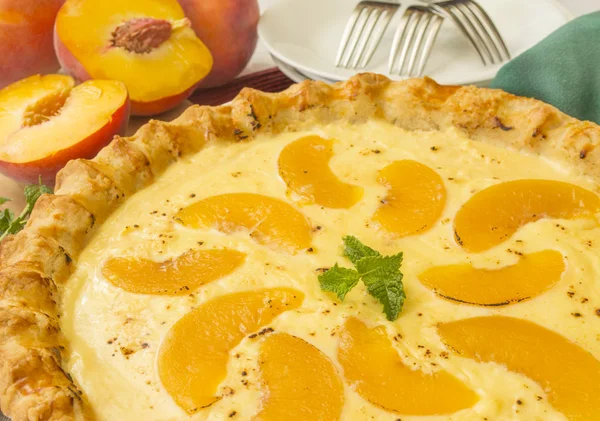 Peach custard pie — Stock Photo, Image