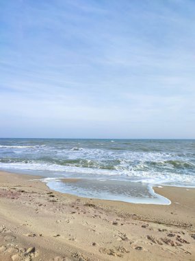 Güzel bir yaz sabahı deniz sahili arka planı