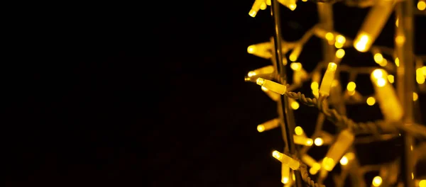 Guirlanda Férias Com Luzes Led Amarelas Fundo Escuro Banner Com — Fotografia de Stock