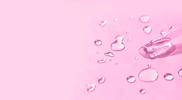 Gel Transparent Liquide Pipette Sérique Avec Gouttes Sur Fond Rose — Photo
