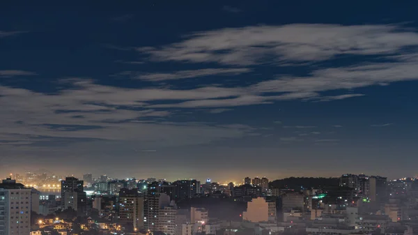 ニテロイ リオデジャネイロ ブラジル Circa 2021 ニテロイ Rjの街で撮影された夜景の写真記録 この都市はブラジル南東部で2番目に経済的に活発な州の首都圏に属しています — ストック写真