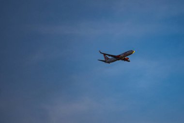 Rio de Janeiro, Brezilya - CIRCA 2020: Gol Linhas Aereas 'tan Brezilya' ya ait ticari uçak gündüz uçuyor