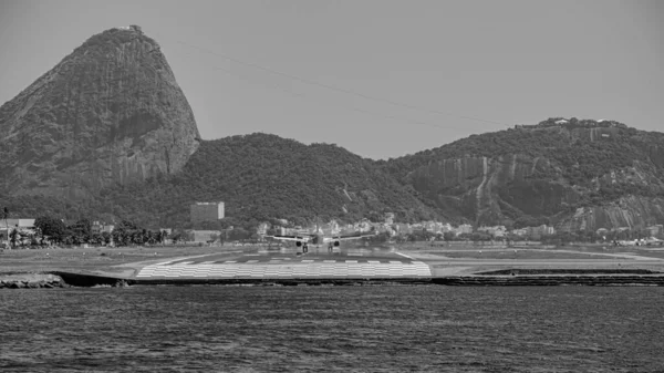 Rio Janeiro Brazília Circa 2020 Kereskedelmi Repülőgép Leszállása Santos Dumont — Stock Fotó
