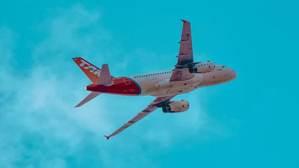 Companhia Aérea Comercial Brasileira Tam Linhas Áreas Voando Durante Dia — Fotografia de Stock