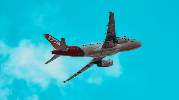 Companhia Aérea Comercial Brasileira Tam Linhas Áreas Voando Durante Dia — Fotografia de Stock