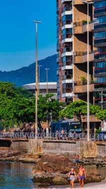 Çağdaş Sanat Müzesi (MAC), Brezilyalı mimar Oscar Niemeyer 'in tüm zamanların en önemli projelerinden biridir ve Brezilya' nın Rio de Janeiro şehrinin Niteroi kentinde yer almaktadır..